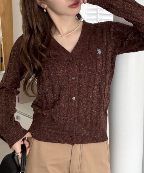 U.S. POLO ASSN.(ユーエスポロアッスン)の「【Ada.別注 U.S. POLO ASSN】ケーブル ラメ ニット Vネック カーディガン(カーディガン/ボレロ・レディース・ブラウン/ネイビー/シルバー/グリーン・FREE)」の9枚目の写真
