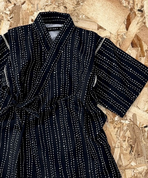 SHISKY（シスキー）の「【ICE FABRIC　接触冷感】　甚平　ジンベイ（浴衣・キッズ・ネイビー/ブラック/グレー系その他2/グレー系その他3/ブルー系その他2/ブラック系その他2/ブラック系その他3/チャコール/ブルー系その他/ブラック系その他/グレー系その他/ブルー系その他3・120/130/140/150/160/110）」の3枚目の写真