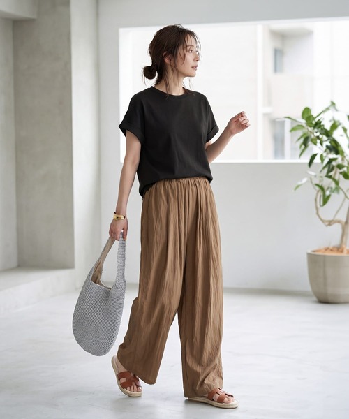 STYLE DELI(スタイルデリ)の「【ものづくりJAPAN】DIORAMA 袖口折り返しTシャツ(Tシャツ/カットソー・レディース・ホワイト/ブラック・FREE)」の4枚目の写真