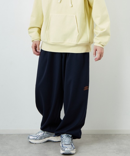 UMBRO 2025AW 別注 ワンポイント刺繍ロゴ トラックパンツ M UMBRO/アンブロ] 別注 ワンポイント刺繍ロゴ トラックパンツ（その他