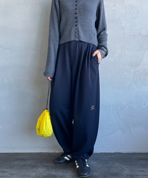 UMBRO（アンブロ）の「[UMBRO/アンブロ] 別注 ワンポイント刺繍ロゴ トラックパンツ（その他パンツ・レディース・ネイビー/ハウンドトゥース/ブラウン・L/M/S/XL）」の19枚目の写真