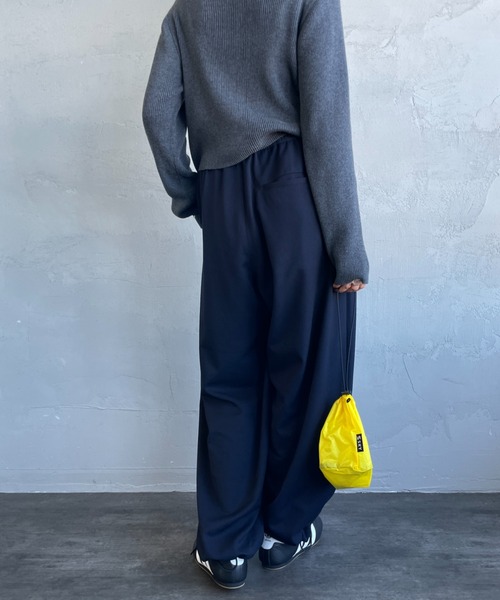 UMBRO（アンブロ）の「[UMBRO/アンブロ] 別注 ワンポイント刺繍ロゴ トラックパンツ（その他パンツ・レディース・ネイビー/ハウンドトゥース/ブラウン・L/M/S/XL）」の22枚目の写真