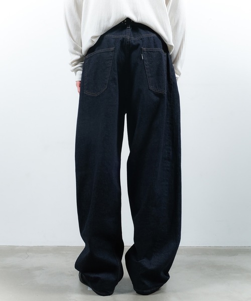 Jieda(ジエダ)の「TWIST DENIM PANTS(デニムパンツ・メンズ・ブラック/インディゴブルー・1/2)」の6枚目の写真