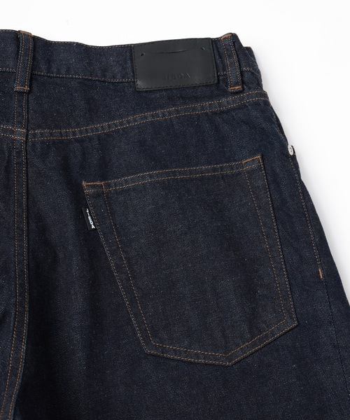 Jieda(ジエダ)の「TWIST DENIM PANTS(デニムパンツ・メンズ・ブラック/インディゴブルー・1/2)」の21枚目の写真