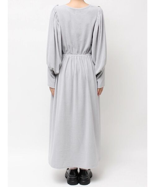 merry jenny（メリージェニー）の「ギャザーギャザーフリースワンピース（ワンピース・レディース・ライトブルー/ブラック/アイボリー・FREE）」の6枚目の写真