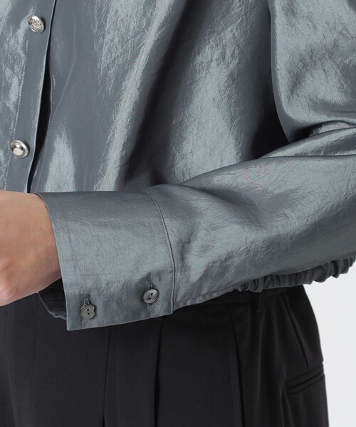 LOVELESS（ラブレス）の「タッククロップドバンドカラーシャツ（シャツ/ブラウス・レディース・シルバー系その他・36/34）」の8枚目の写真