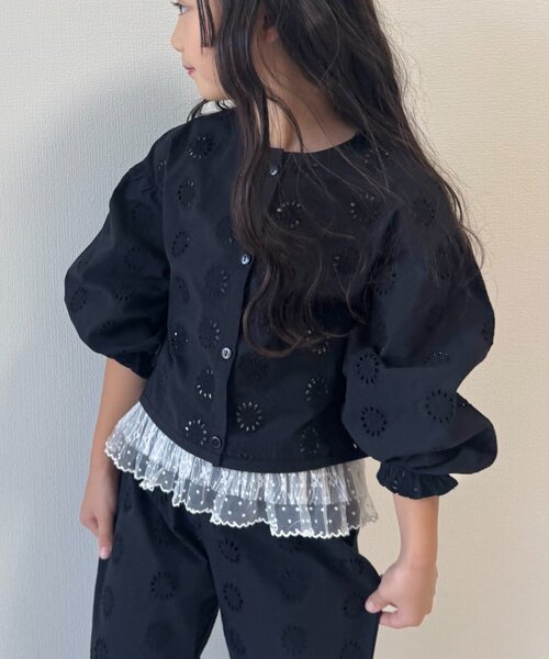 CIAOPANIC TYPY(チャオパニックティピー)の「【KIDS】【India】カットワークレースクロップド丈カーデ(シャツ/ブラウス・キッズ・ブラック/ホワイト・LARGE/MEDIUM/SMALL/XX-LARGE/X-LARGE)」の2枚目の写真