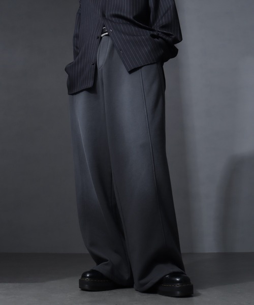 welise（ウェライズ）の「【welise/ウェライズ】ヴィンテージ裏毛 ディメンションカッティング ワイドバギースウェットパンツ（スウェットパンツ・メンズ・チャコールグレー/ブラック/ブラウン・S/M/L）」の2枚目の写真