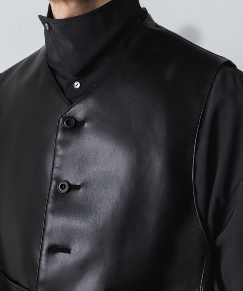 ato（アトウ）の「SYNTHETIC LEATHER VEST（ベスト・メンズ・ブラック・46/48）」の6枚目の写真
