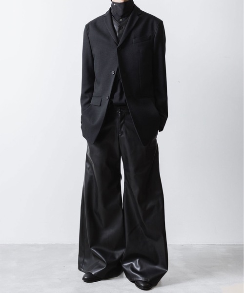 ato（アトウ）の「SYNTHETIC LEATHER VEST（ベスト・メンズ・ブラック・46/48）」の3枚目の写真