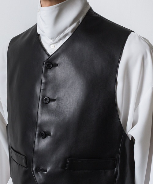 ato（アトウ）の「SYNTHETIC LEATHER VEST（ベスト・メンズ・ブラック・46/48）」の19枚目の写真