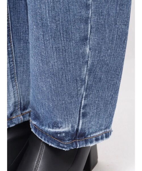 Ungrid(アングリッド)の「【Ca】Lee CURVE WIDE PANTS(デニムパンツ・レディース・ブラック/ブルー・24inch/26inch/25inch)」の10枚目の写真