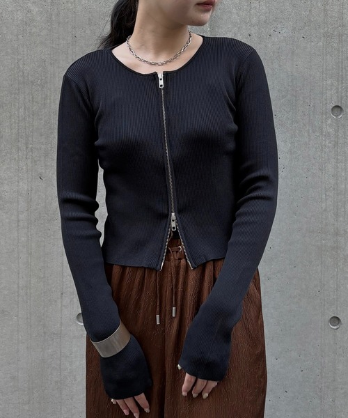 &g'aime(アンジェム)の「【&g'aime】Wジップリブカーディガン Double Zip Ribbed Cardigan(ニット/セーター・レディース・ブルー/グレイッシュベージュ/ブラック/ブラウン・FREE)」の2枚目の写真