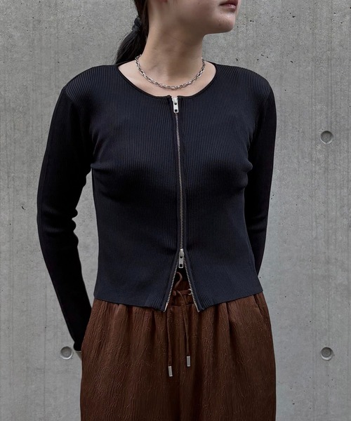 &g'aime(アンジェム)の「【&g'aime】Wジップリブカーディガン Double Zip Ribbed Cardigan(ニット/セーター・レディース・ブルー/グレイッシュベージュ/ブラック/ブラウン・FREE)」の15枚目の写真