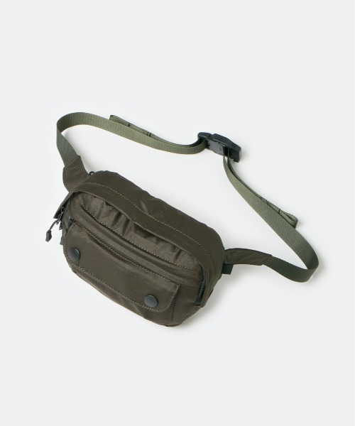 DAIWA PIER39(ダイワピア39)の「DAIWA PIER39 TECH FANNY PACK BB-32025W(ショルダーバッグ・メンズ・オリーブ/ブラック・ONE SIZE)」の1枚目の写真