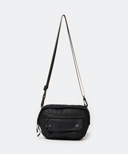 DAIWA PIER39(ダイワピア39)の「DAIWA PIER39 TECH FANNY PACK BB-32025W(ショルダーバッグ・メンズ・オリーブ/ブラック・ONE SIZE)」の4枚目の写真