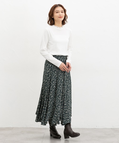 Honeys(ハニーズ)の「レース使いハイネックT(Tシャツ/カットソー・レディース・オフホワイト/ネイビー/ブラック/サックスブルー/グレイッシュベージュ・S/M/LL/L)」の6枚目の写真