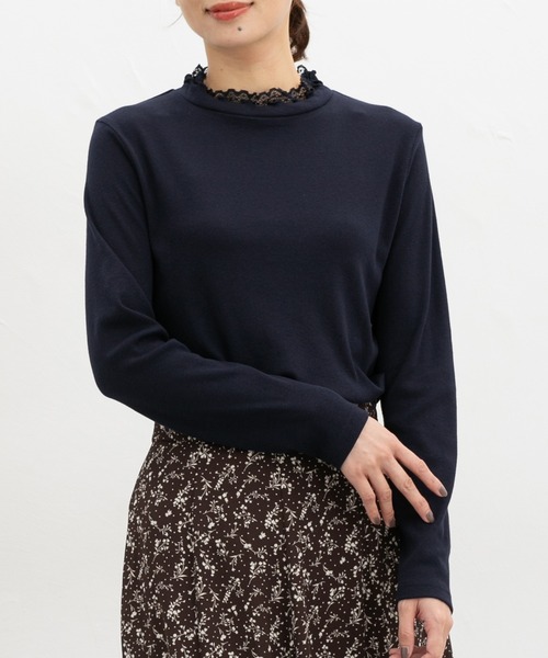 Honeys(ハニーズ)の「レース使いハイネックT(Tシャツ/カットソー・レディース・オフホワイト/ネイビー/ブラック/サックスブルー/グレイッシュベージュ・S/M/LL/L)」の11枚目の写真