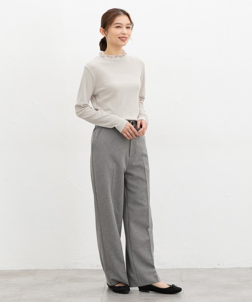 Honeys(ハニーズ)の「レース使いハイネックT(Tシャツ/カットソー・レディース・オフホワイト/ネイビー/ブラック/サックスブルー/グレイッシュベージュ・S/M/LL/L)」の16枚目の写真