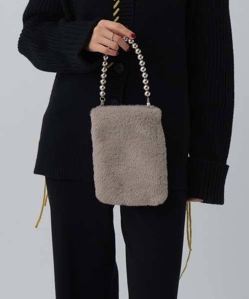 LEPSIM（レプシィム）の「ファーミニショルダーバッグ　598110（ショルダーバッグ・レディース・チャコールグレー/アイボリー/モカ・ONE SIZE）」の3枚目の写真