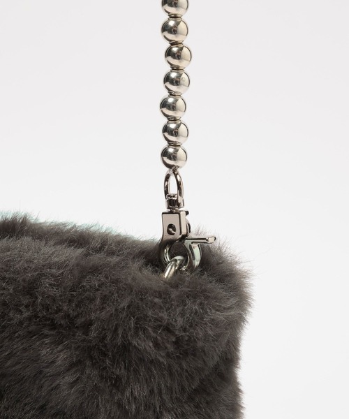 LEPSIM（レプシィム）の「ファーミニショルダーバッグ　598110（ショルダーバッグ・レディース・チャコールグレー/アイボリー/モカ・ONE SIZE）」の20枚目の写真