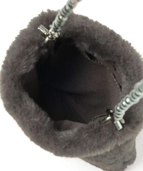 LEPSIM（レプシィム）の「ファーミニショルダーバッグ　598110（ショルダーバッグ・レディース・チャコールグレー/アイボリー/モカ・ONE SIZE）」の21枚目の写真