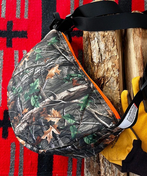 WEEKEND(ER)（ウィークエンダー）の「WEEKEND(ER) QUILTED SHOULDER（ショルダーバッグ・メンズ・ブラック/ベージュ/ブルー/カモフラージュ・FREE）」の6枚目の写真