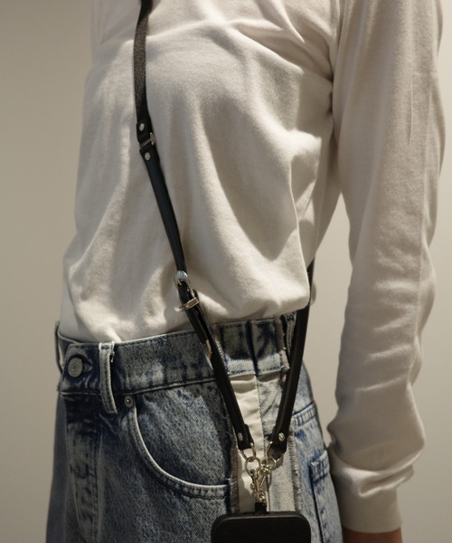 新品使用TOGA TOO Leather nylon phone strap 👽代購中！TOGA TOO LEATHER NYLON PHONE STRAP皮革手機背帶