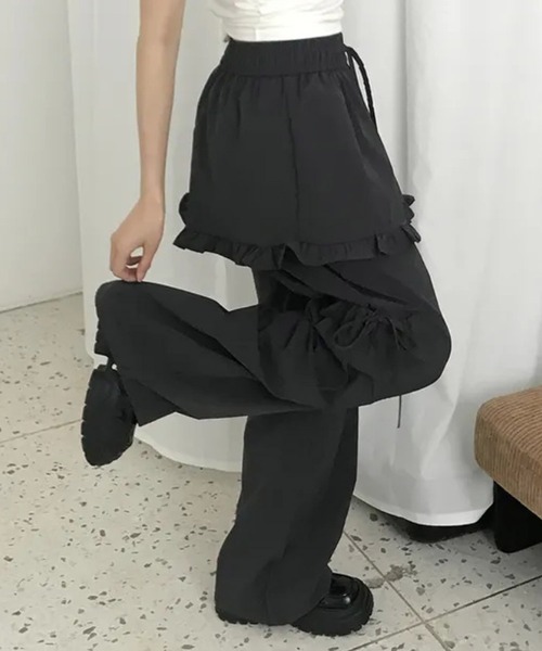 HALEY PESCA（ヘーリーペスカ）の「HALEY PESCA/レイヤード風　カジュアルガーリーナイロンパンツ（カーゴパンツ・レディース・ブラック/グレー/ピンク・FREE）」の5枚目の写真