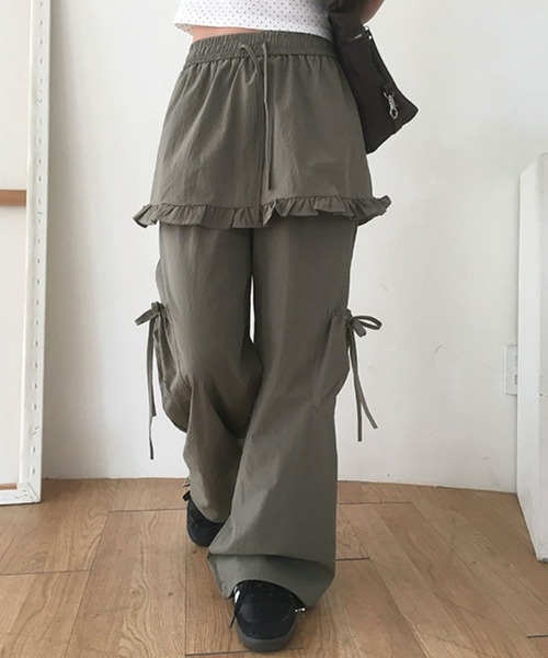 HALEY PESCA（ヘーリーペスカ）の「HALEY PESCA/レイヤード風　カジュアルガーリーナイロンパンツ（カーゴパンツ・レディース・ブラック/グレー/ピンク・FREE）」の13枚目の写真