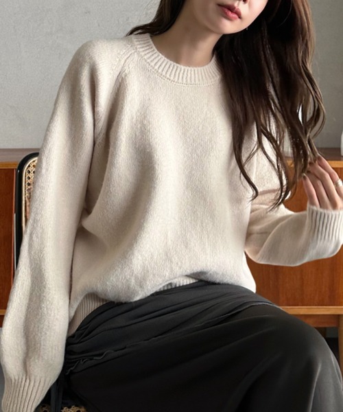 Eclat one(エクラワン)の「【Eclat one】ラグランスリーブ クルーネック ベーシックニット(ニット/セーター・レディース・アイボリー/レッド/グレー・FREE)」の2枚目の写真