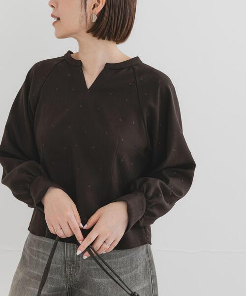 F by ROSSO（エフバイロッソ）の「F by ROSSO　ハート刺繍2WAYブラウス（シャツ/ブラウス・レディース・グレー/ブラウン・FREE）」の3枚目の写真