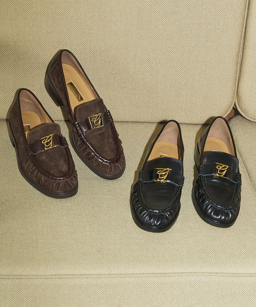 GRISE（グリーズ）の「GRISEレザーギャザーローファー（ローファー・レディース・ブラック/カーキ/ブラウン・22cm/25cm/24.5cm/24cm/23.5cm/23cm/22.5cm）」の10枚目の写真