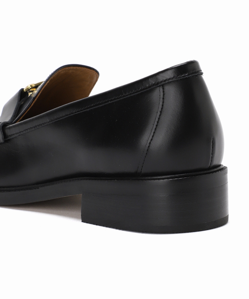 GRISE（グリーズ）の「GRISEレザーギャザーローファー（ローファー・レディース・ブラック/カーキ/ブラウン・22cm/25cm/24.5cm/24cm/23.5cm/23cm/22.5cm）」の14枚目の写真