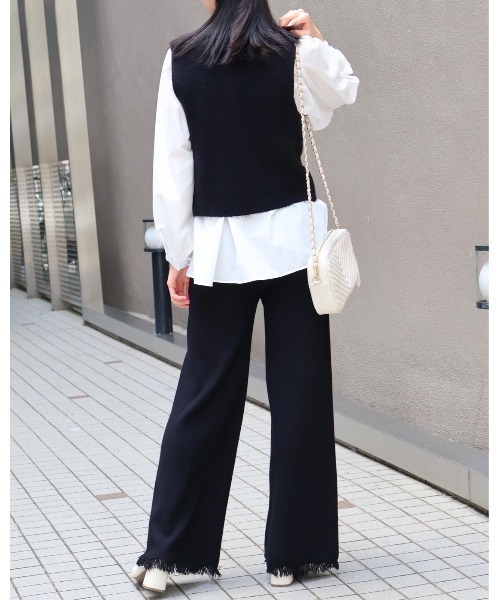 Doumoi(ドゥモエ)の「無地 裾フリンジ ストレート ニットパンツ(その他パンツ・レディース・グレー/アイボリー/ブラック・FREE)」の14枚目の写真