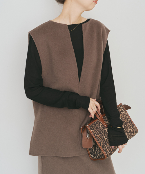 Spick & Span（スピックアンドスパン）の「ダブルフェイスVネックベスト（ベスト・レディース・モカ/ベージュ系その他・FREE）」の12枚目の写真