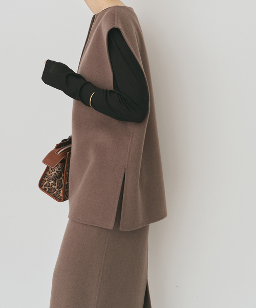 Spick & Span（スピックアンドスパン）の「ダブルフェイスVネックベスト（ベスト・レディース・モカ/ベージュ系その他・FREE）」の13枚目の写真