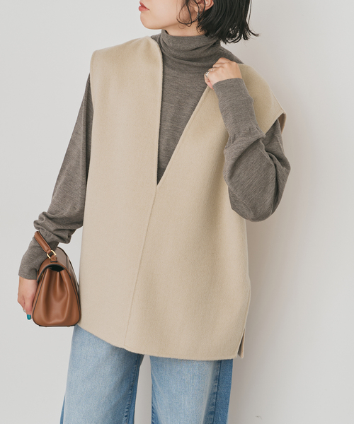 Spick & Span（スピックアンドスパン）の「ダブルフェイスVネックベスト（ベスト・レディース・モカ/ベージュ系その他・FREE）」の4枚目の写真