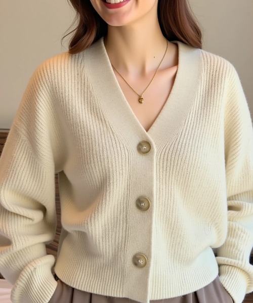 cammie(キャミー)の「ビッグボタンニットカーディガン(カーディガン/ボレロ・レディース・アイボリー/キャメル・M/L)」の3枚目の写真