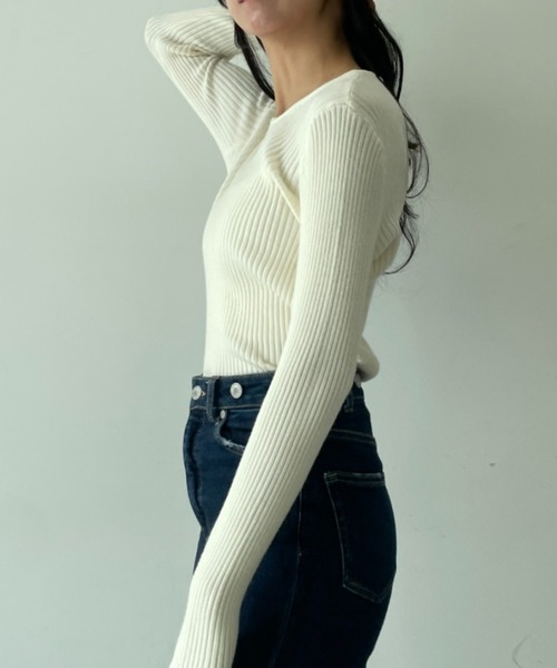 ｔｏｌｅｎｅ（トレネ）の「カットアウト バックリボンデザイン リブニットトップス（ニット/セーター・レディース・ブラック/オフホワイト・FREE）」の11枚目の写真