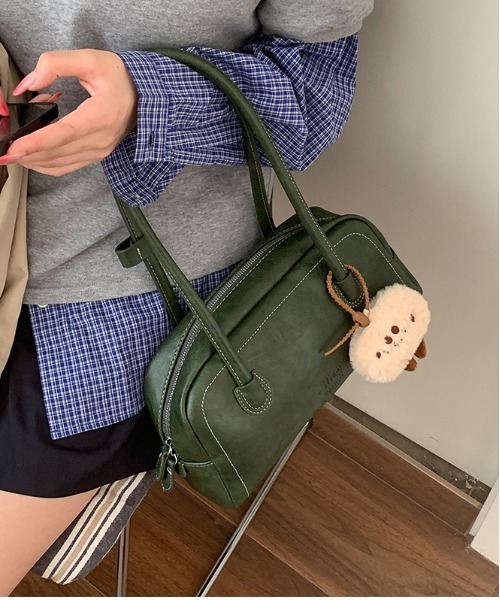 FREE STYLISTS(フリー スタイリスト)の「Y2K レトロスクエアバッグ 【チャーム付】(ショルダーバッグ・レディース・ダークブラウン/ブラック/カーキ・FREE)」の3枚目の写真