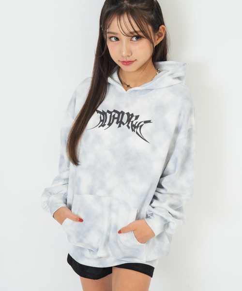 ANAP GiRL(アナップガール)の「ANAPR+S スプレープリントスウェットパーカー【ユニセックス】(パーカー・キッズ・ホワイト/ブラック・M/XS/S)」の4枚目の写真