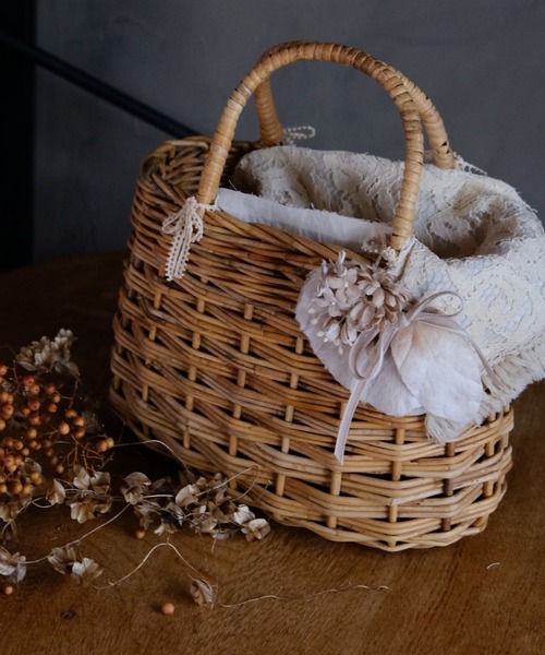 m.soeur（エムスール）の「ファーとライラックのショールピン（ブローチ/コサージュ・レディース・ブラック/ベージュ/グリーン・FREE）」の2枚目の写真