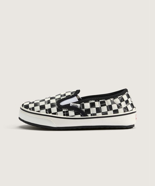 VANS(バンズ)の「スリッパー 2 / UA Slip-er 2 (CHECKERBOARD)B VN0A4UWOIB81(スリッポン・メンズ・ブラック×ホワイト・5/6/7/8/9/10/11/12/13/4)」の1枚目の写真