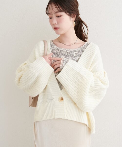 natural couture（ナチュラルクチュール）の「ざっくり編みカーディガン（カーディガン/ボレロ・レディース・イエロー/オフホワイト/グレイッシュベージュ・FREE）」の4枚目の写真