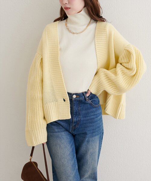 natural couture（ナチュラルクチュール）の「ざっくり編みカーディガン（カーディガン/ボレロ・レディース・イエロー/オフホワイト/グレイッシュベージュ・FREE）」の19枚目の写真