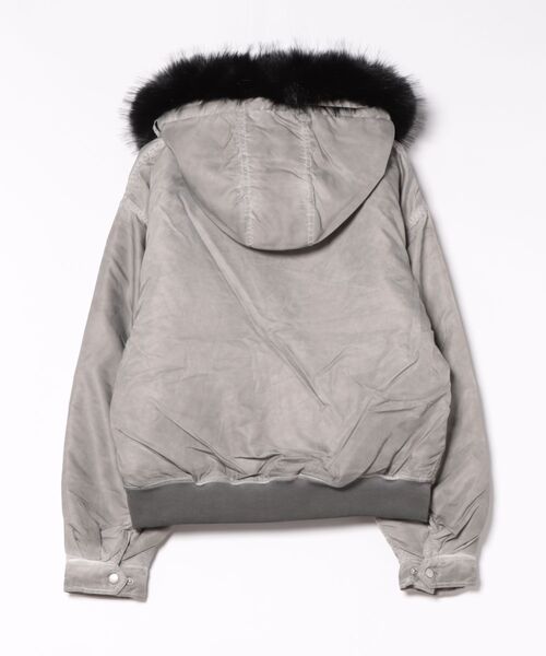 Revo.（レボ）の「【ファーが取り外し可能な2WAY仕様】ヴィンテージ加工 ヘビーナイロンツイル ボンバージャケット 薄中綿入り［UNISEX］（ブルゾン・メンズ・ブラック/カーキ/グレー・M/L）」の4枚目の写真