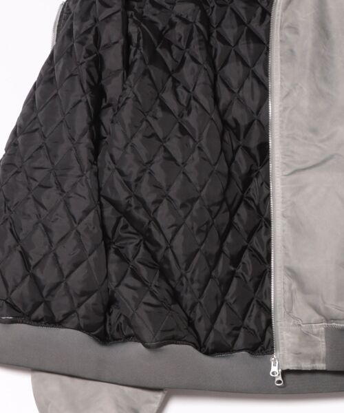 Revo.（レボ）の「【ファーが取り外し可能な2WAY仕様】ヴィンテージ加工 ヘビーナイロンツイル ボンバージャケット 薄中綿入り［UNISEX］（ブルゾン・メンズ・ブラック/カーキ/グレー・M/L）」の5枚目の写真