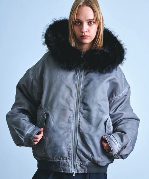 Revo.（レボ）の「【ファーが取り外し可能な2WAY仕様】ヴィンテージ加工 ヘビーナイロンツイル ボンバージャケット 薄中綿入り［UNISEX］（ブルゾン・メンズ・ブラック/カーキ/グレー・M/L）」の3枚目の写真