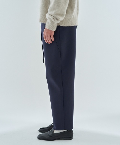 ESTNATION(エストネーション)の「ESTNATION / ミラノリブ ワイドテーパードパンツ<ECOPET>(スウェットパンツ・メンズ・ブラック/ライトグレー/ネイビー・MEDIUM/LARGE)」の18枚目の写真